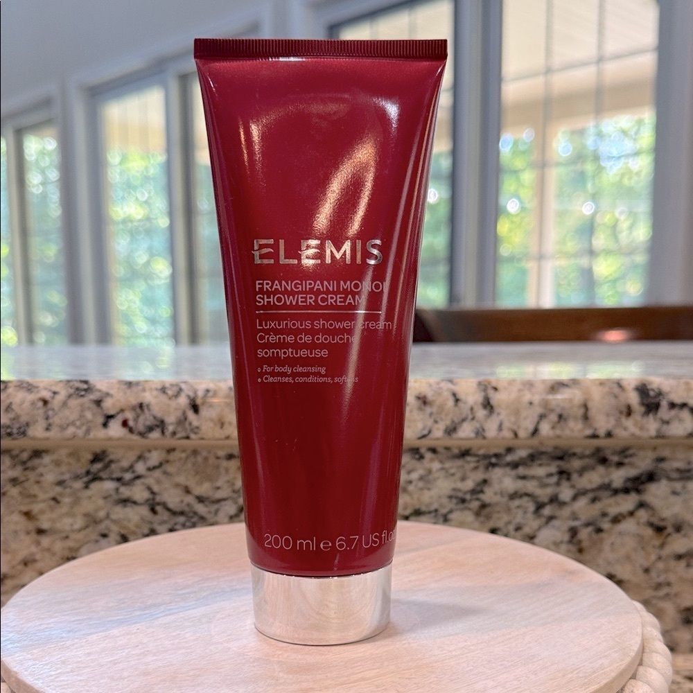 ELEMIS Frangipani Monoi Shower Cream in Deep Red